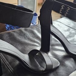 Black High Heel Shoes Size 8
