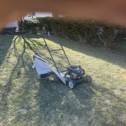 Gas Powered Lite Weight PUSH Lawn Mower with Bagging Attachment 