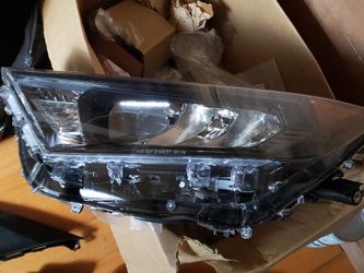 toyota rav-4 hybrid 2019 headlight LED left new OEM