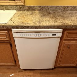 Kitchen Appliances Dishwasher fridge oven microwave dishwasher. 