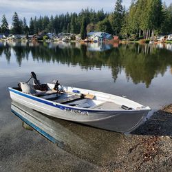 12ft Lake Boat Ready To Fish