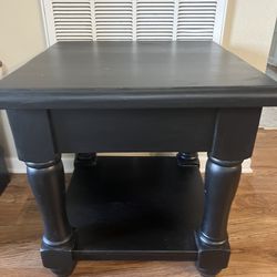  2 end tables
