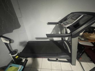 Proform 590 T Treadmill - Black