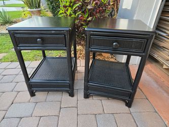 End tables / Nightstands / Side tables