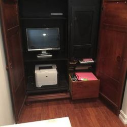 Free Home Office desk Free Come Pick Up