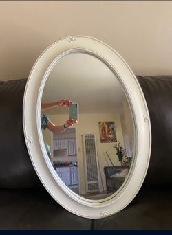 Round Mirror