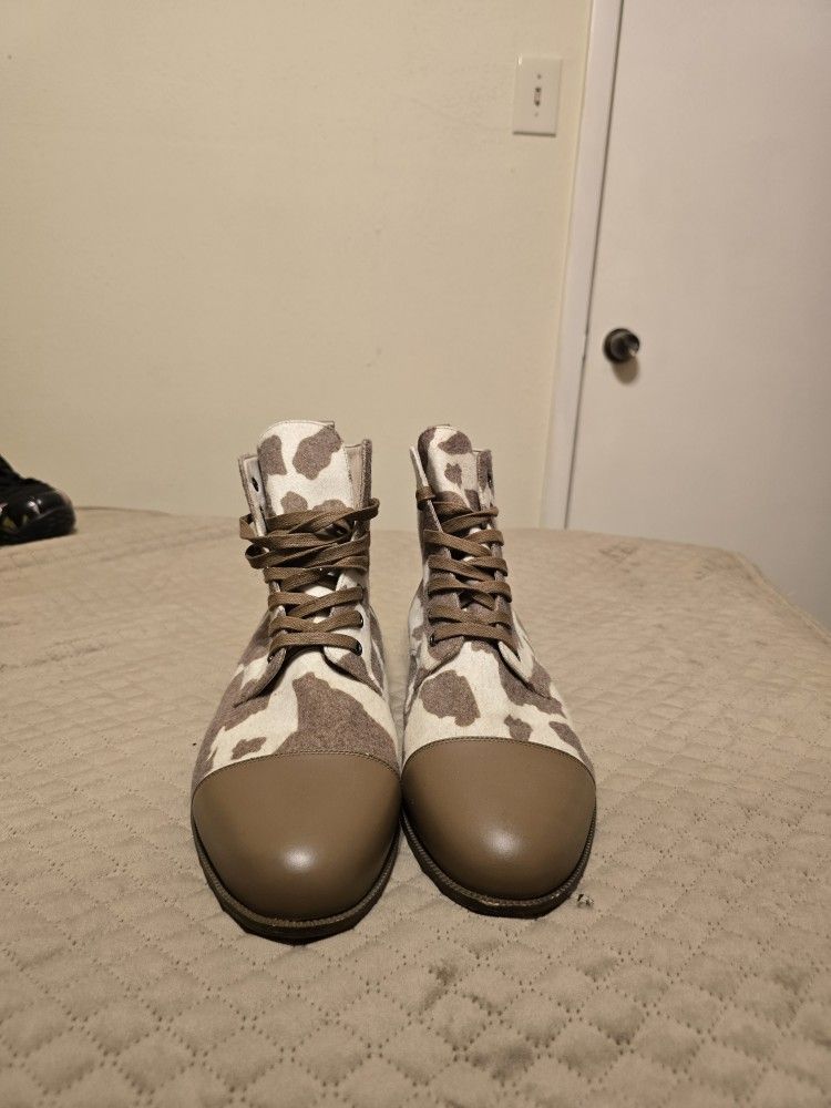 white and brown dara boots good condition 