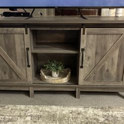 Tv Stand Or Buffet Table 