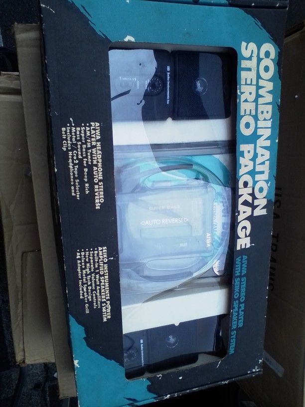 Combination Stereo Package  New    Aiwa Stereo  With Seiko Speaker System