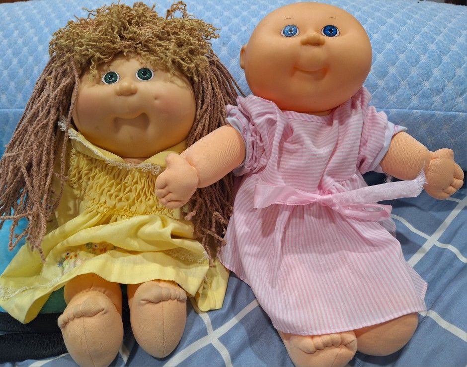 2 Cabbage Patch Dolls 