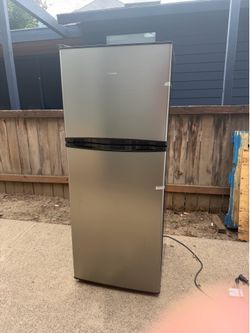 Hotpoint Apartment Size Fridge