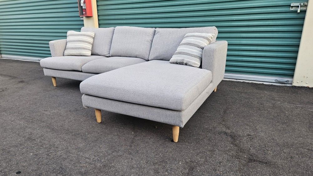 FREE DELIVERY!!! Castlery "Tana" Sectional Couch ($1.6K Retail...50% OFF!!!)