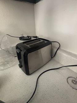 2-slice black and silver toaster