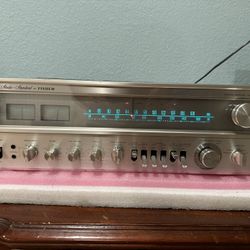 Vintage Fisher RS-1058 90W Stereo Receiver (1977-79) Wood case 