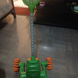 Kids Push dragons toy It Makes Noise When Pushed