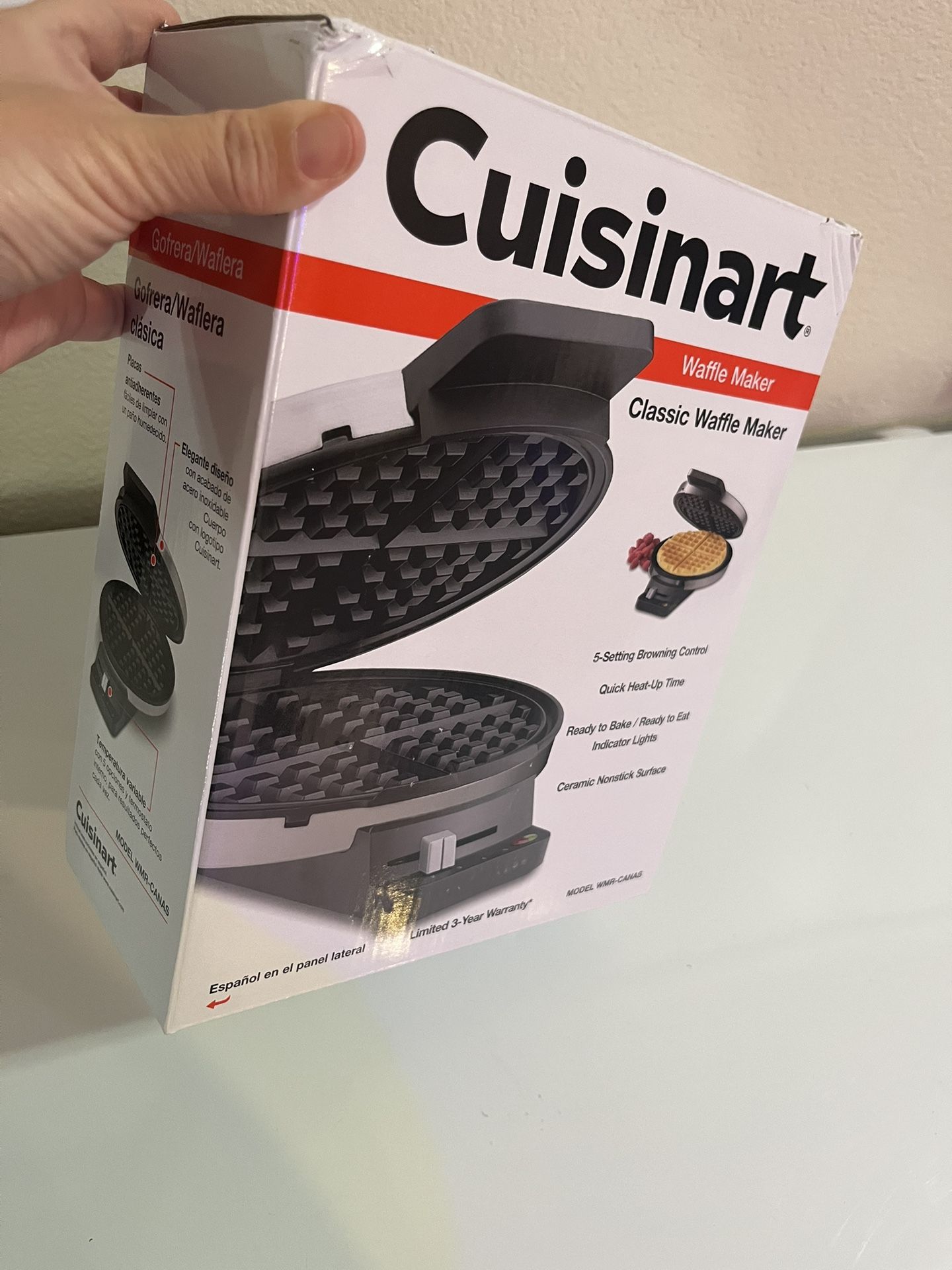 Cuisinart Waffle Maker, 1250W Round Classic Waffle Iron