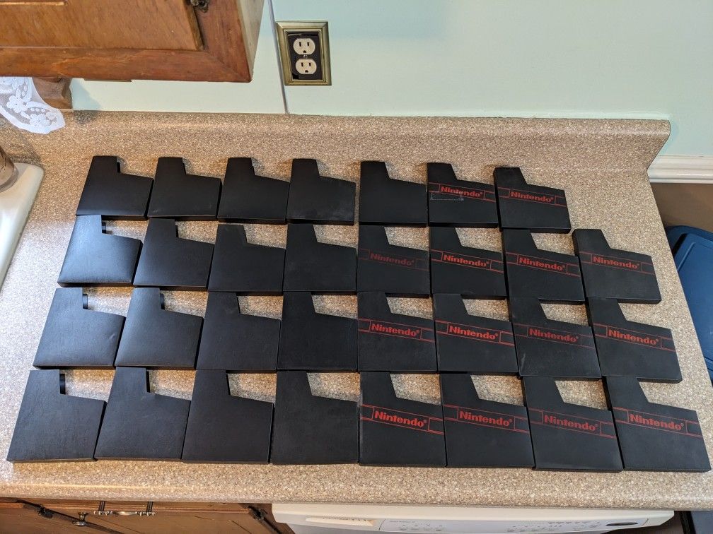 Nintendo NES dust covers lot x31 official/OEM
