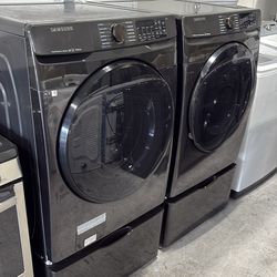 Samsung washer and gas dryer set with pedestal