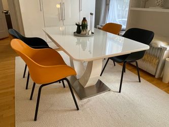 4 Modern Hartman Dining Chairs