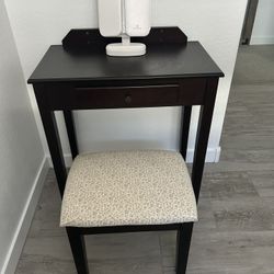 Wood Vanity Table & Stool w/Mirror