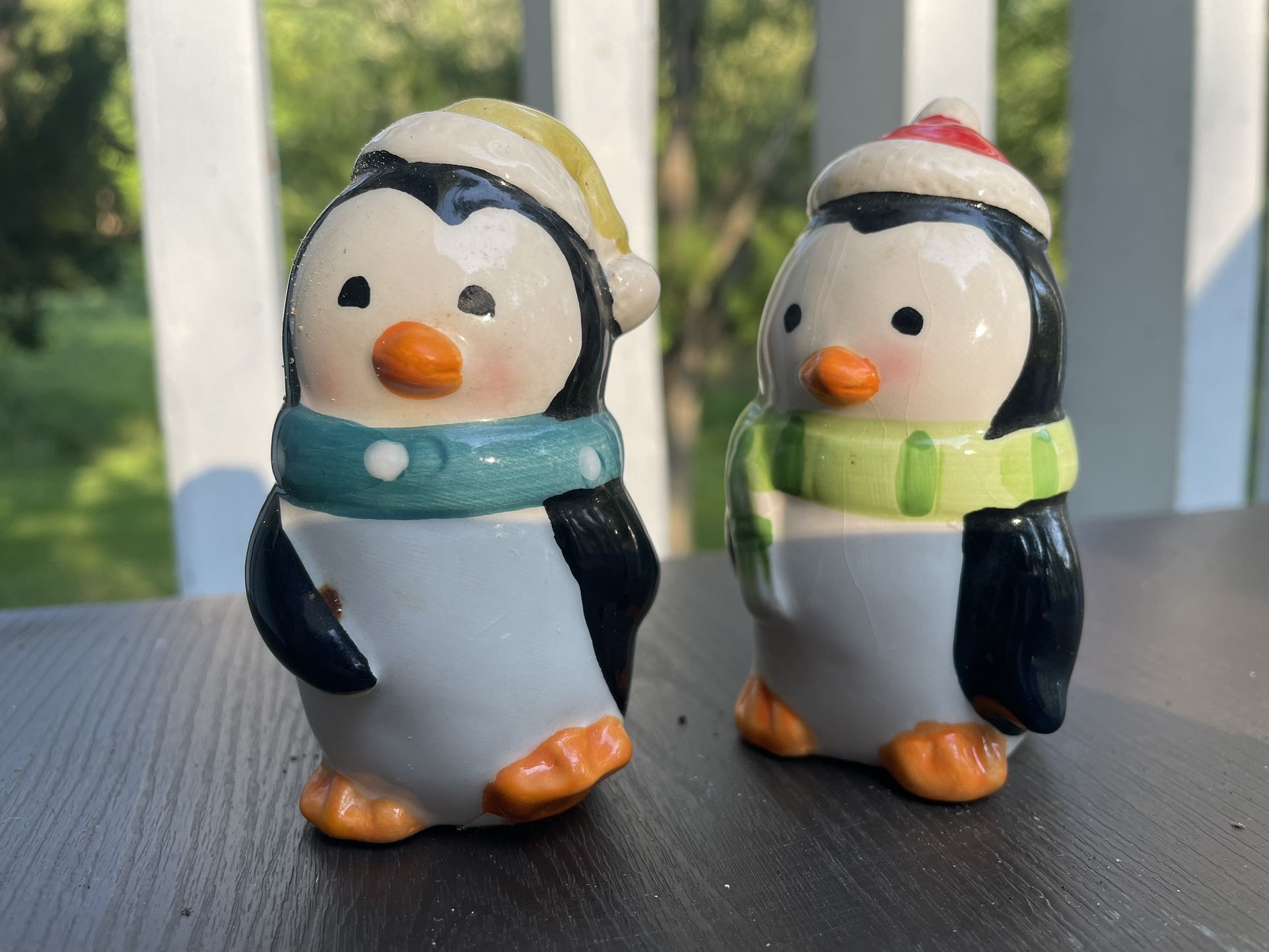 Penguin Salt & Pepper Shakers with Christmas Scarves & Hat Sleddin Hill Holiday