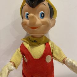 Vintage Dakin Walt Disney Pinocchio Figure Doll 8” 