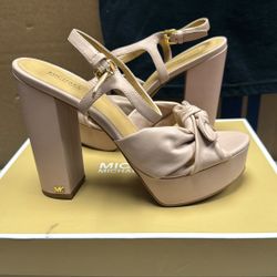Michael kors. New Leather Shoes Size # 8 M. 