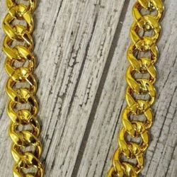 Brand New Gold Color Chain Necklace 