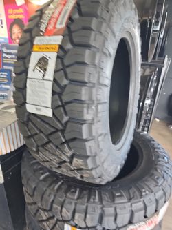 New set of tires nitto ridge grappler 35 1250 20 lt