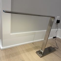 Modern Desk Light / Lamp