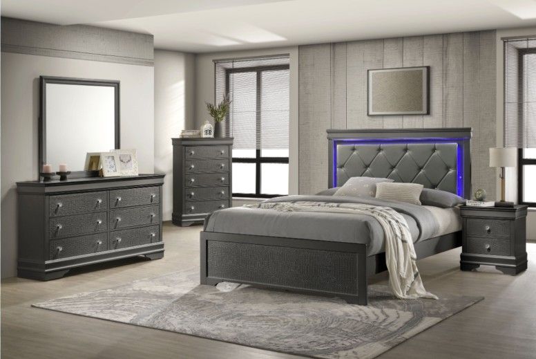 4 PC SET  1 QB+ 1 DR + 1 MR + 1 NS +  NEW IN BOX (MATTRESS AND CHEST SOLD SEPARATELY)