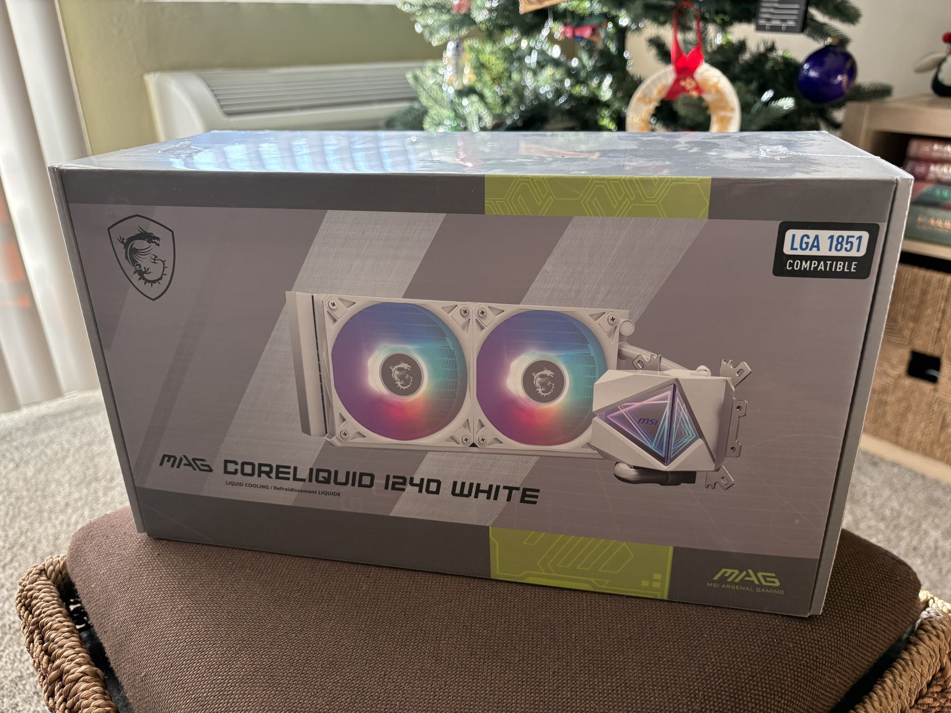 MSI MAG Coreliquid i240 White