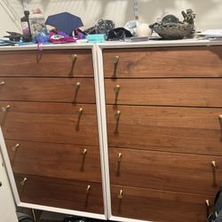 2 Matching Dressers