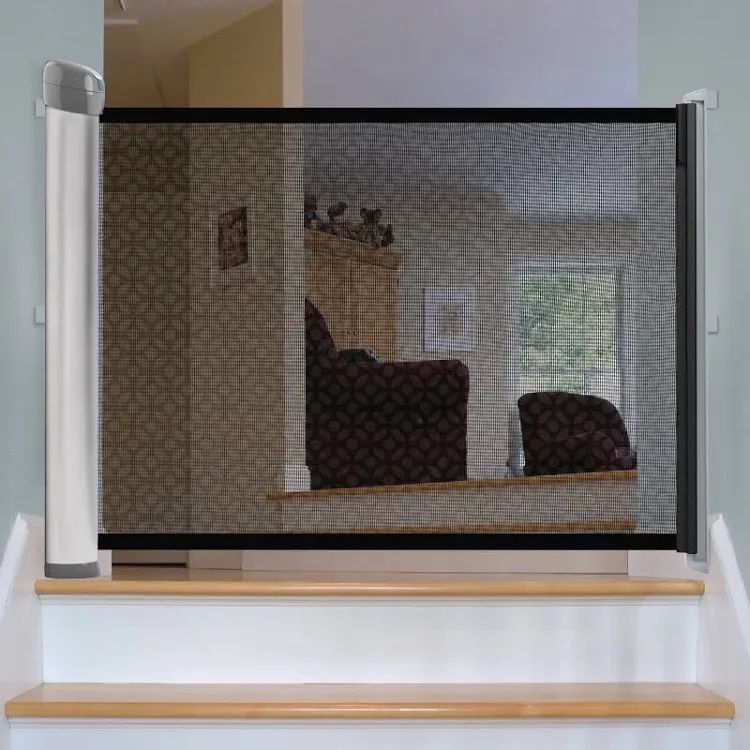 Retractable Walk-thru Baby Gate