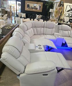 Hot Deal! New 3 pc Modern Power Recliner Sectional, Built-in USB-C Ports, Bluetooth Speakers & LED lights!