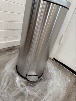 Trash can