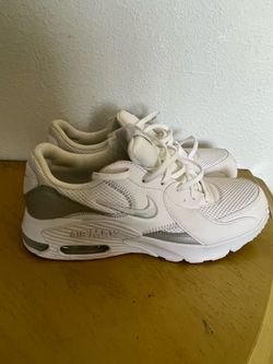 Men’s Nike shoes