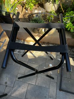 Folding tray stand