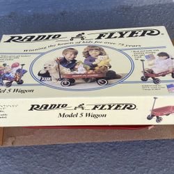 AVAILABLE Radio Flyer Model 5 Toy Wagon - Read The Description BEFORE You Text Me, Please