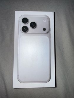 iPhone 17 pro silver