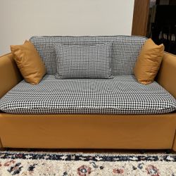 ***Like new soft plush leather modern Loveseat-Sofa-Sleeper***