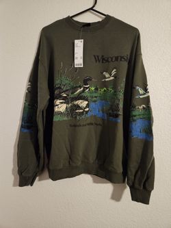 Urban Outfitters Wisconsin Vintage Style Pullover Sweatshirt
Nwt