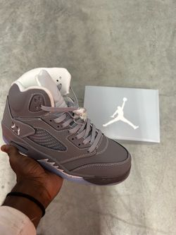 Jordan 5 wolf grey size 9, 10 and 11