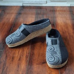Haflinger Wool Slippers EU 37 US 6 Gray Embroidered Boiled Wool Comfort Shoes