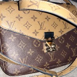 Louis Vuitton Crossbody Handbag