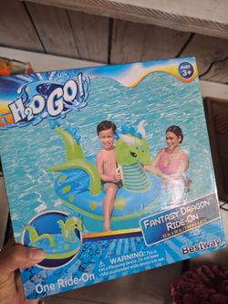 Pool inflatable