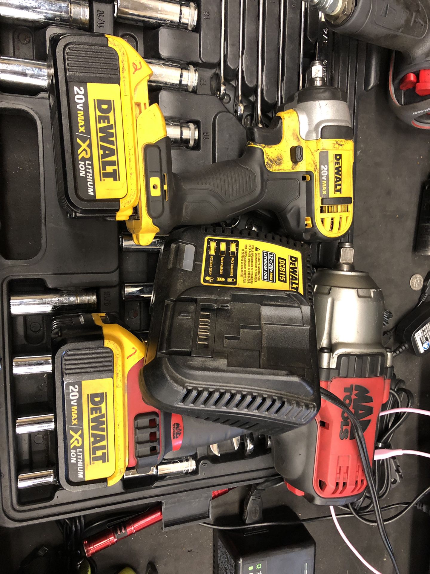 Dewalt 3/8 and Mac Tools 1/2 inch power drives comes with 2 batteries and charger
