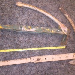 -(2) STEEL BRICK CARRYERS

-WORKS PERFECTLY
-ASKING JUST 25 FOR THE PAIR
-TONS OF OTHER TOOLS FOR SALE AS WELL

THANKS!