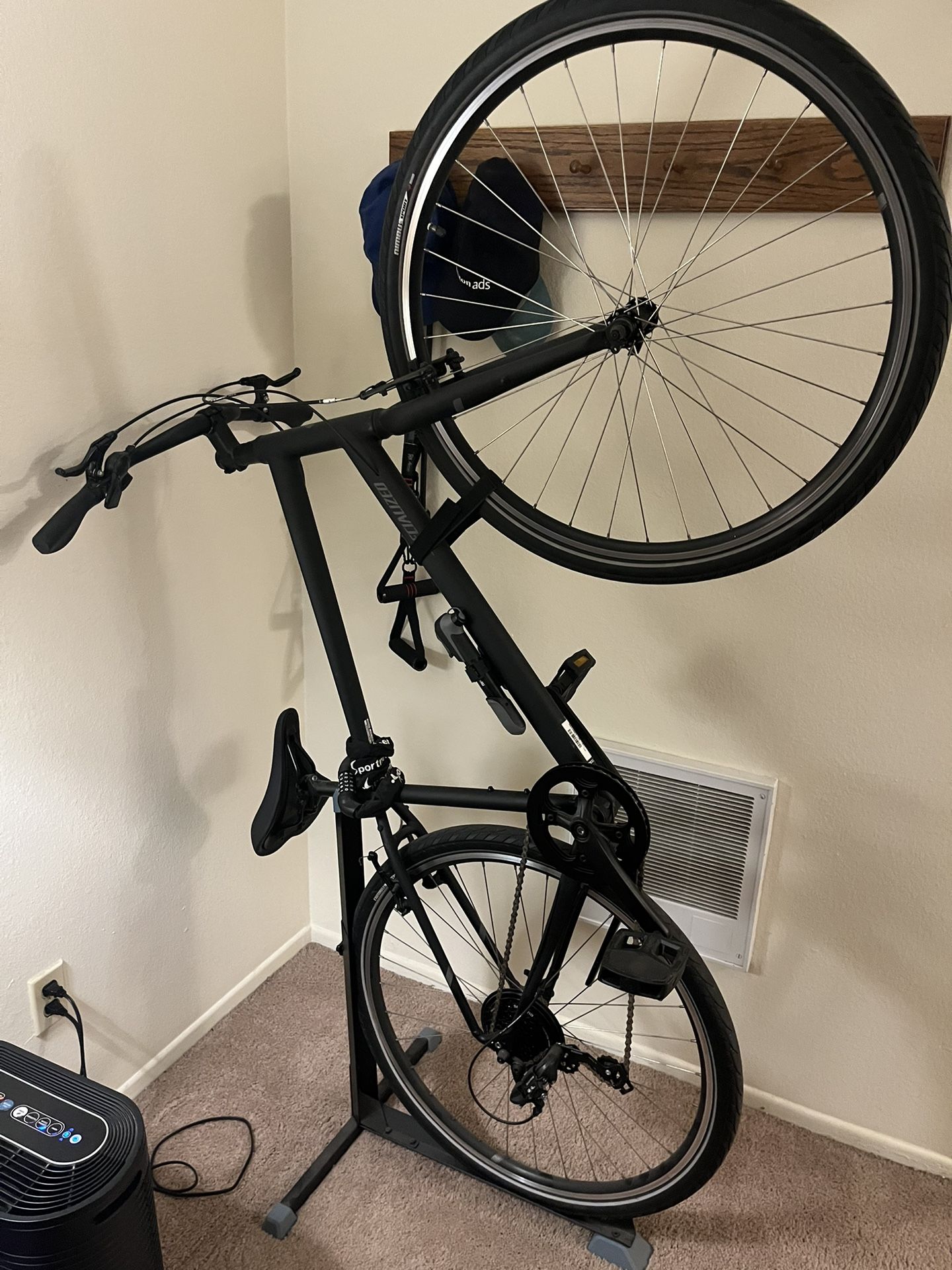 Specialized Crossroads Hybrid Bike (Commuter/urban) Matte Black With Bike Stand And Lock