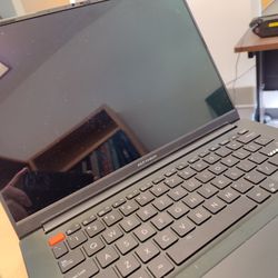 ASUS  Vivibook S14X laptop